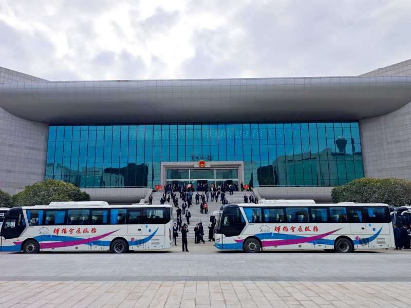 金旅客车以专业服务护航厦门两会